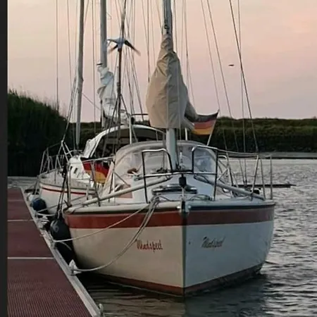 Botel Windspeel Segelboot Cuxhaven